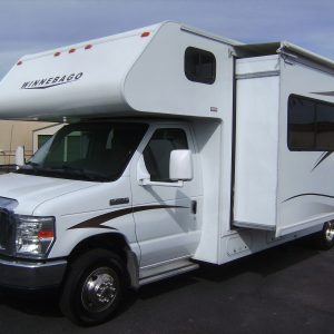 2015 Winnebago Minnie Winnie 27Q