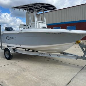 2024 Robalo 180 CC