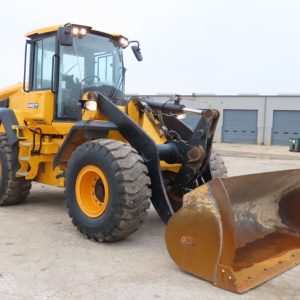 2017 JCB 427