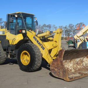 2014 Komatsu WA320-7